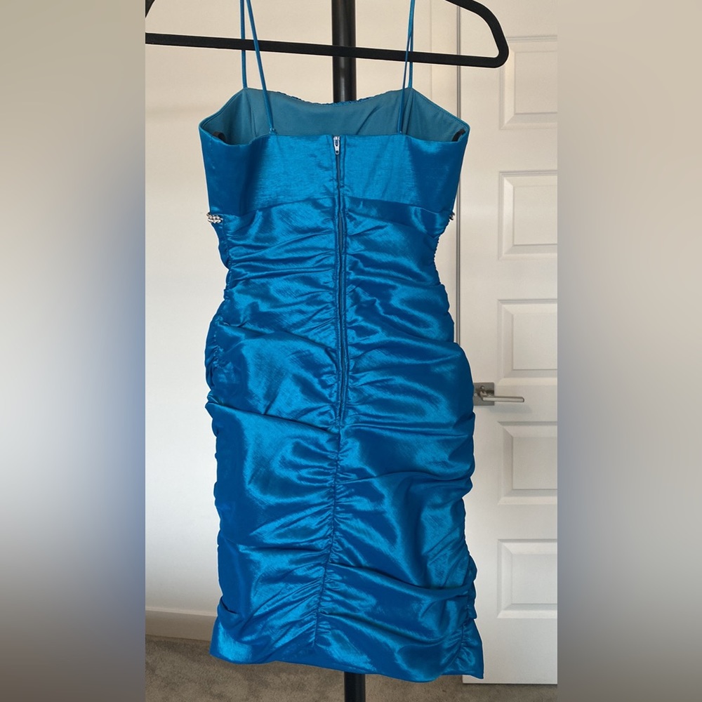 Grad dress - Picture 2 of 4